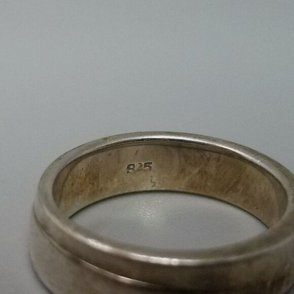 Vintage Sterling Silver Size 7 Band, Tiny Inset Rhinestone, 925, Unisex Estate - Picture 7 of 10
